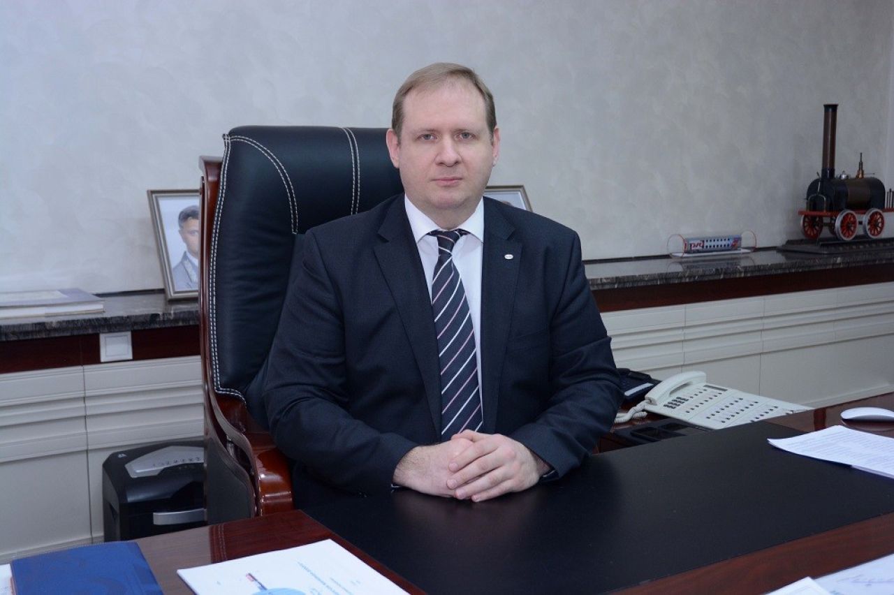 ՀԿԵ. շնորհիվ և ի հեճուկս. Արմինֆո