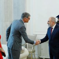 Վարչապետ Նիկոլ Փաշինյանն ընդունել է մեծանուն բարերար Տիգրան Իզմիրլյանի որդուն՝ Սարգիս Իզմիրլյանին