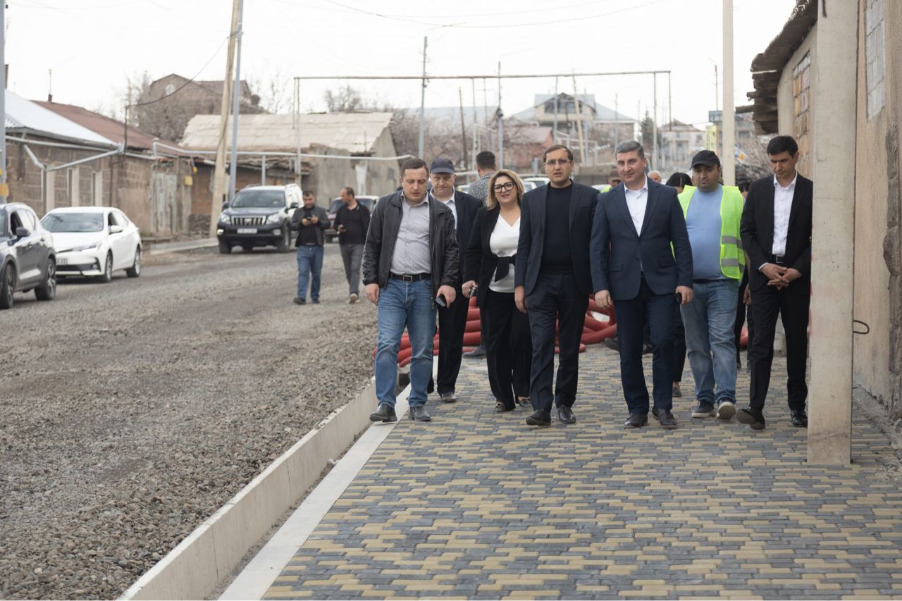 Գնել Սանոսյանն այցելել է Մ-3 միջպետական ճանապարհի՝ Աշտարակով անցնող հիմնանորոգվող հատվածը