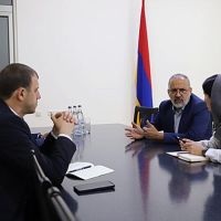 Գևորգ Փարսյանն ընդունել է Կապանում Իրանի Իսլամական Հանրապետության գլխավոր հյուպատոս Մորթեզա Աբեդին Վարամինին