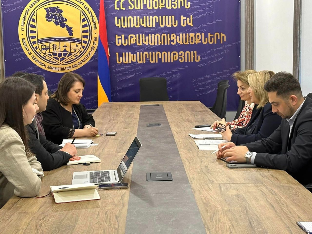 ՀՀ ՏԿԵ նախարարի տեղակալ Քրիստինե Ղալեչյանն ընդունել է ՄԱԿ-ի Ճանապարհային անվտանգության ֆոնդի ղեկավարի գլխավորած պատվիրակությանը