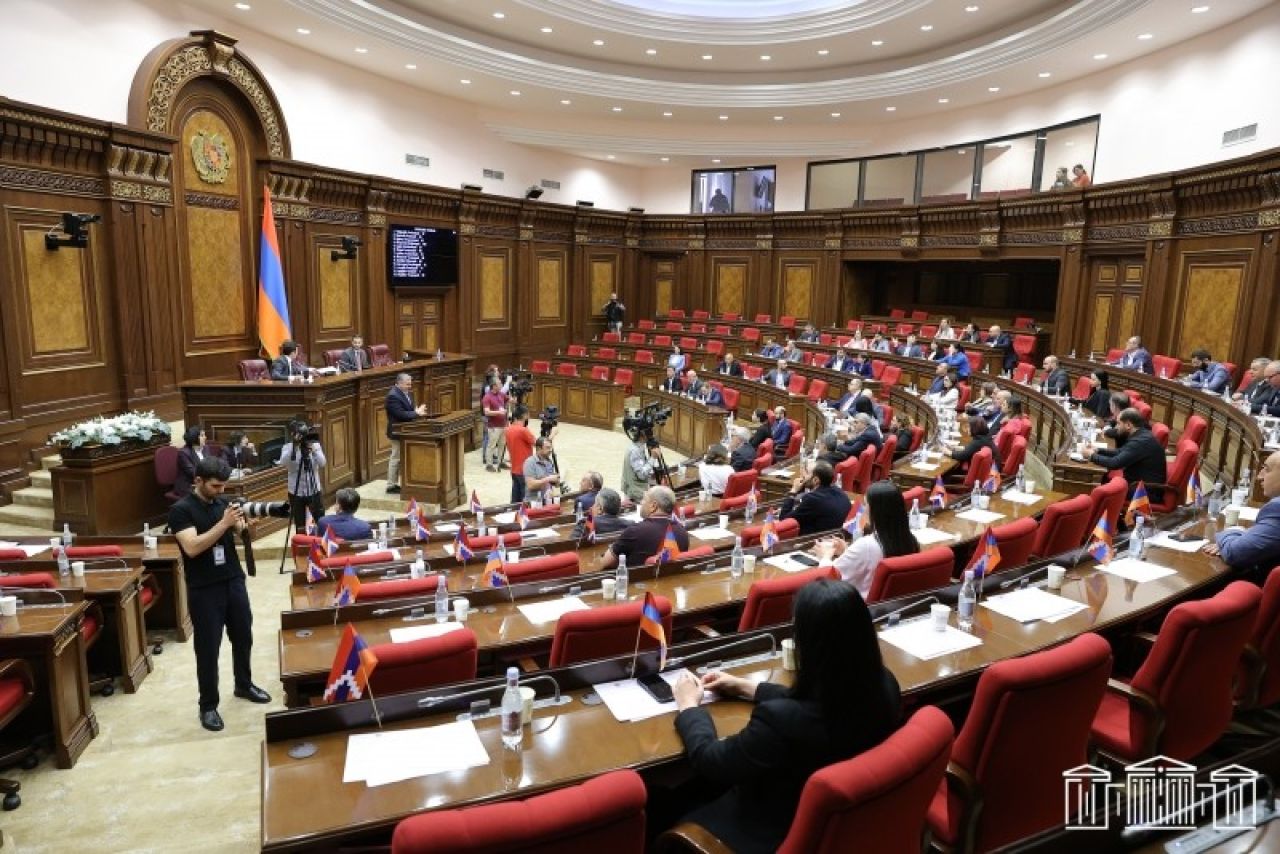 Խորհրդարանը շարունակել է քննարկել ՄԻՊ տարեկան հաղորդումը եւ զեկույցը