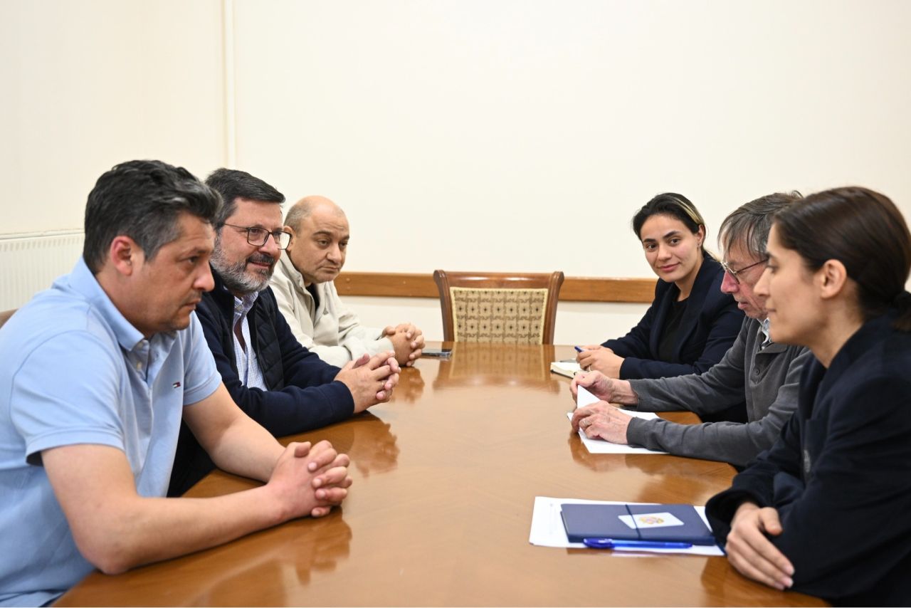 Քննարկվել են Հյուսիս-հարավ ճանապարհի Տրանշ-2-ի 34կմ հատվածի կառուցման ծրագրի շինարարության ժամանակացույցի ու որակի հարցերը