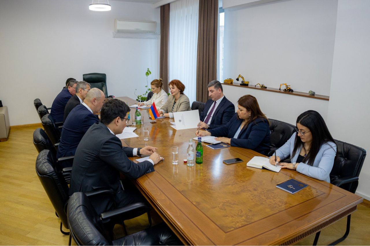 Գնել Սանոսյանը Ղազախստանի գործընկերոջ հետ քննարկել է ընդերքի ոլորտում համագործակցության վերաբերյալ հարցեր