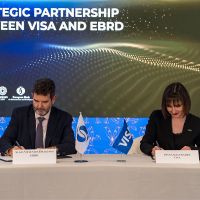 Visa-ն եւ ՎԶԵԲ-ը ստորագրել են հուշագիր՝ խթանելու թվային վճարումները, ՓՄՁ-ները եւ կանանց հզորացումը Հայաստանում