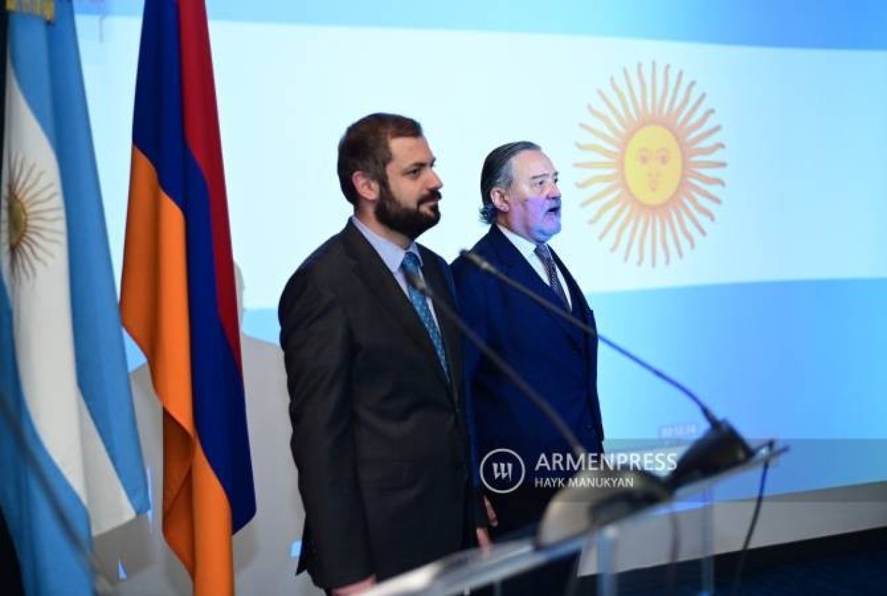 ԱՐՄԵՆՊՐԵՍ. Երևանում հանդիսավորությամբ նշվեց Արգենտինայի ազգային տոնը