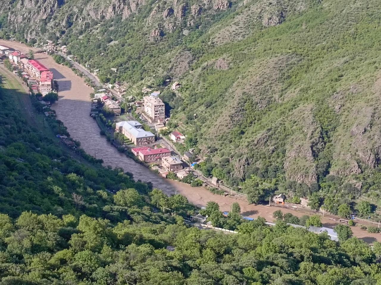 Դեբեդ գետի վարարման հետևանքով փակ ավտոճանապարհներ կան