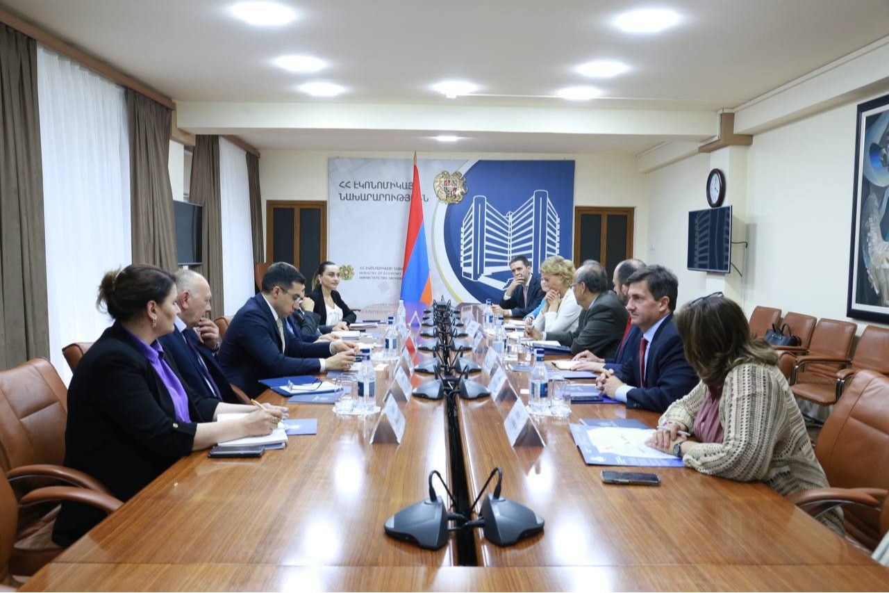 Գևորգ Պապոյանն ընդունել է Ասադ Ալամի գլխավորած պատվիրակությանը