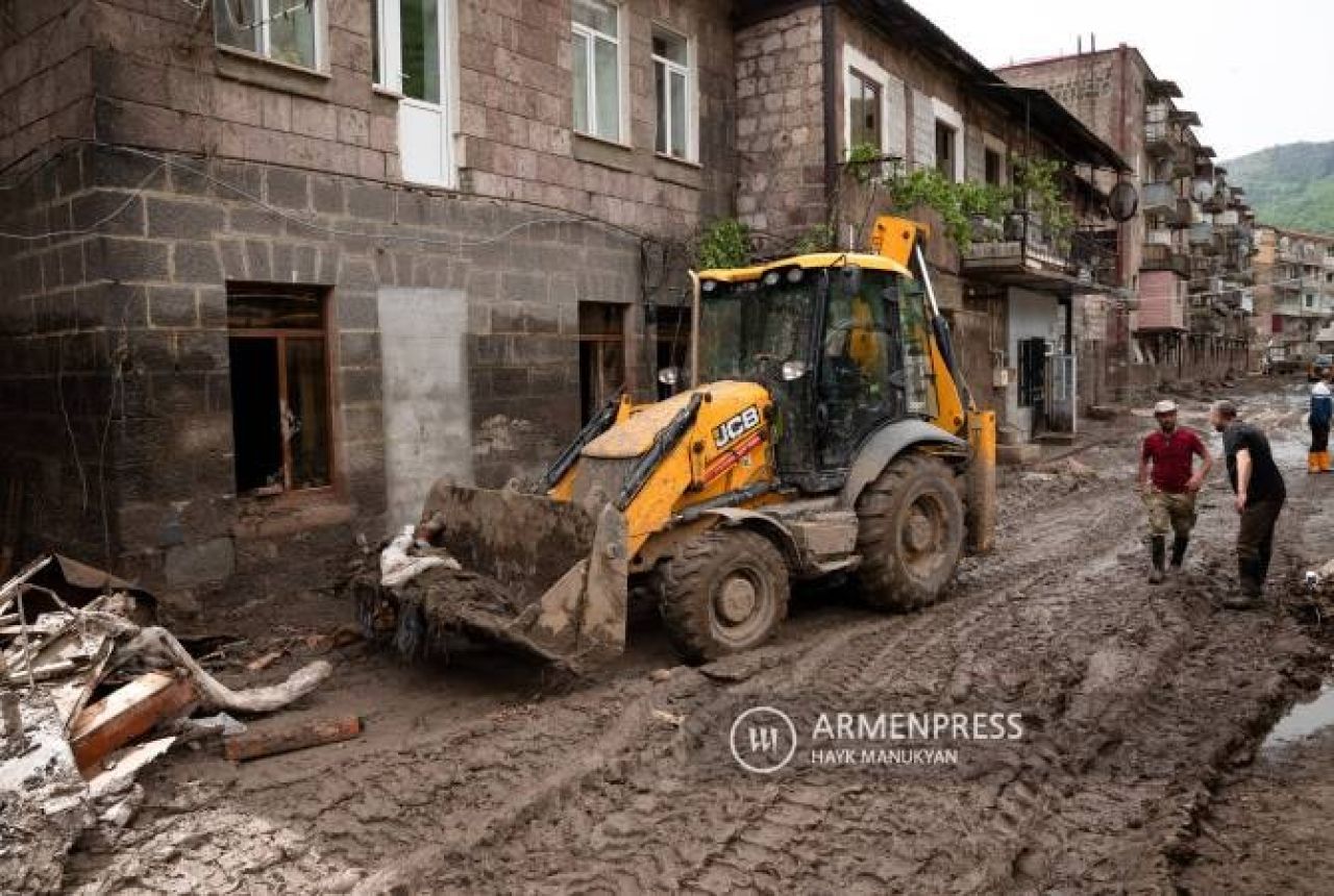 Ջրհեղեղի հետևանքների վերացման աշխատանքներին ակտիվորեն ներգրավված են բազմաթիվ կամավորներ