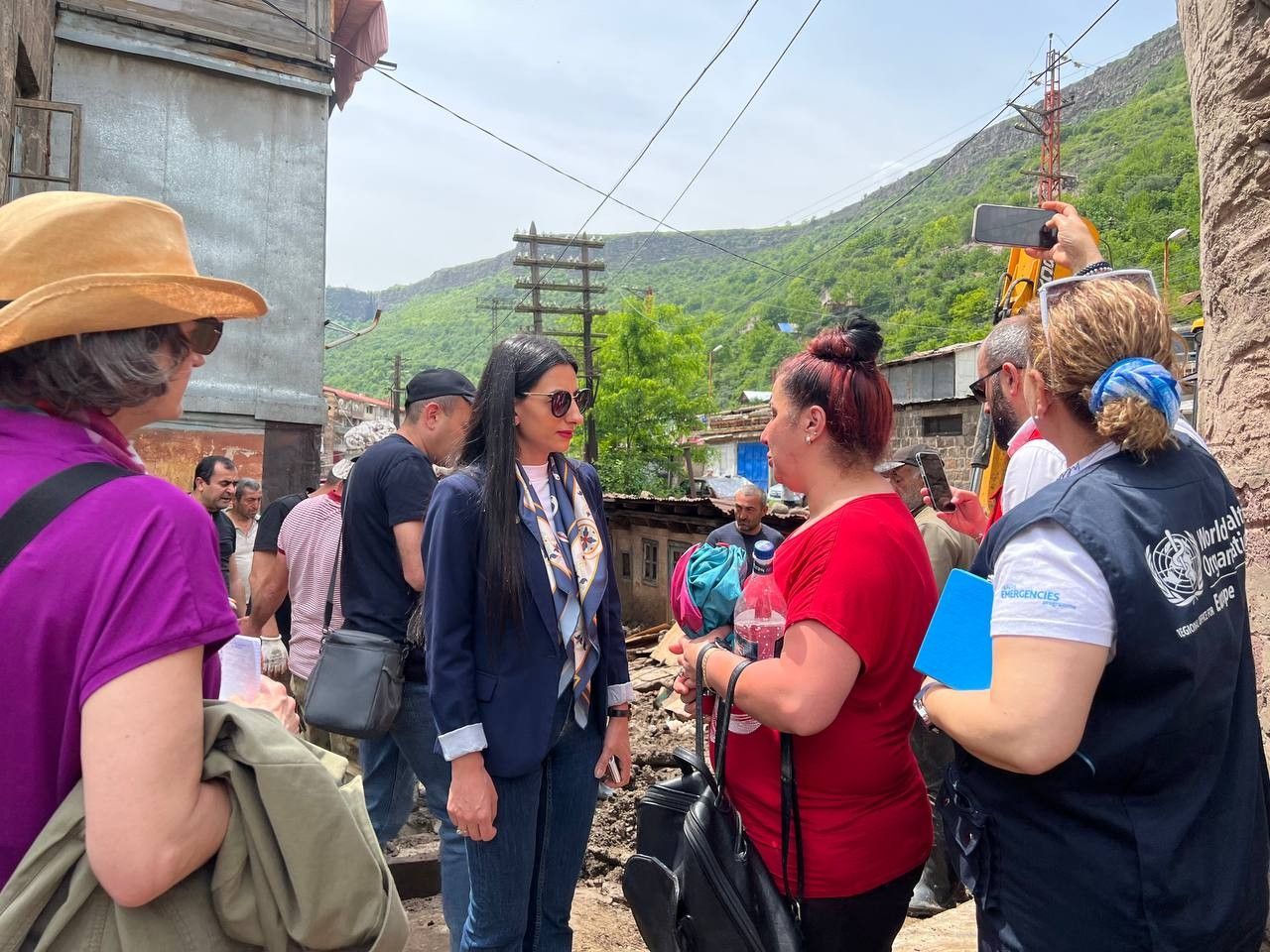 Պաշտպան Անահիտ Մանասյանը հանդիպումներ է ունենում Լոռու մարզի աղետի գոտու բնակիչների հետ