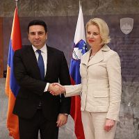 Ալեն Սիմոնյանը Սլովենիայում հանդիպել է ՍՀ ԱԺ նախագահ Ուրշկա Կլակոչար Զուպանչիչի հետ