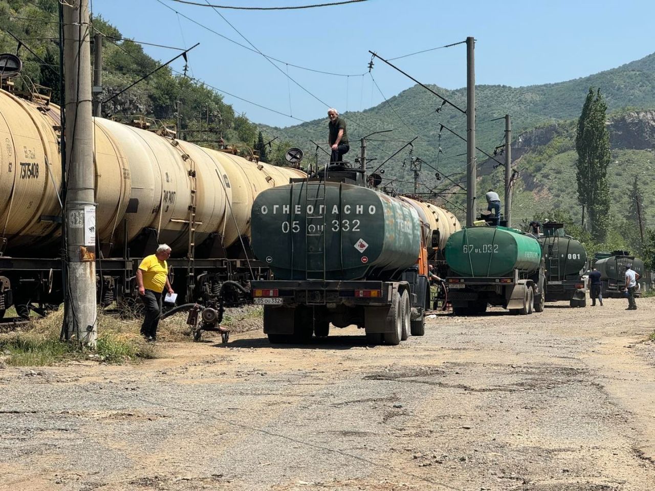 Լոռու և Տավուշի մարզերում տեղի ունեցած աղետից հետո Վրաստանից երկաթուղով բենզինի և դիզելային վառելիքի առաջին խմբաքանակը հասել է Այրում կայարան