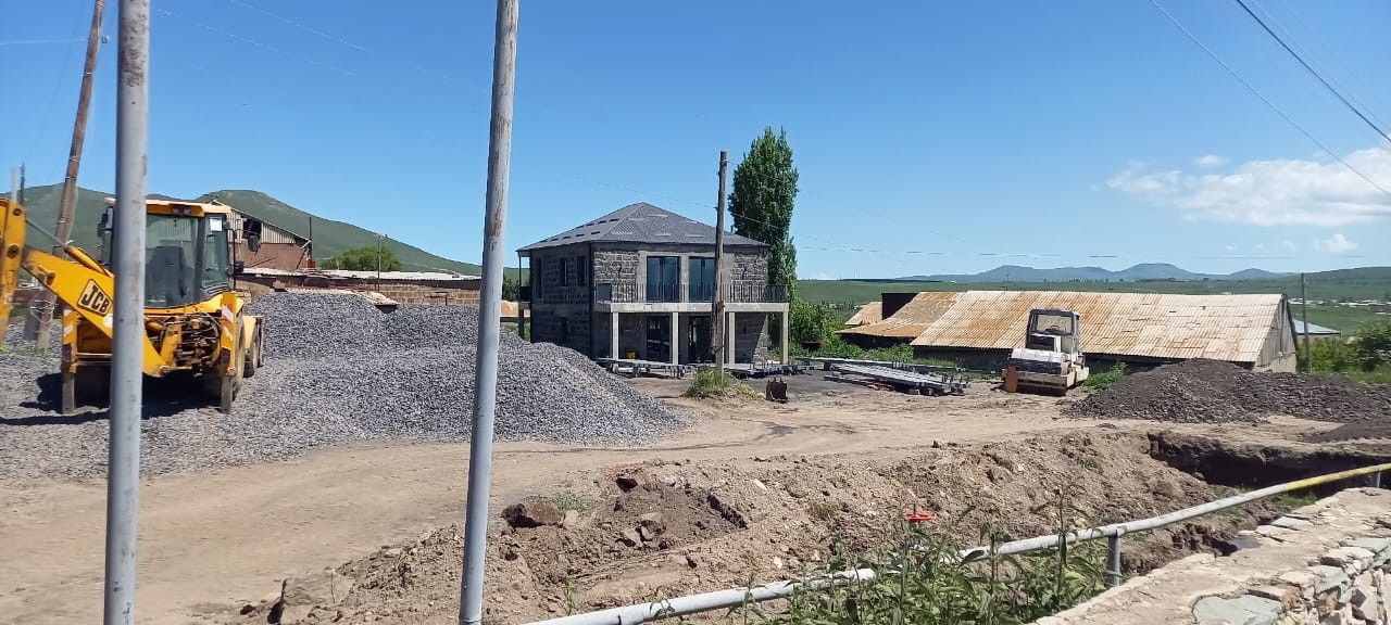 Մեկնարկել են Ծաղկունք բնակավայրի կենտրոնական հատվածի վերակառուցման աշխատանքները