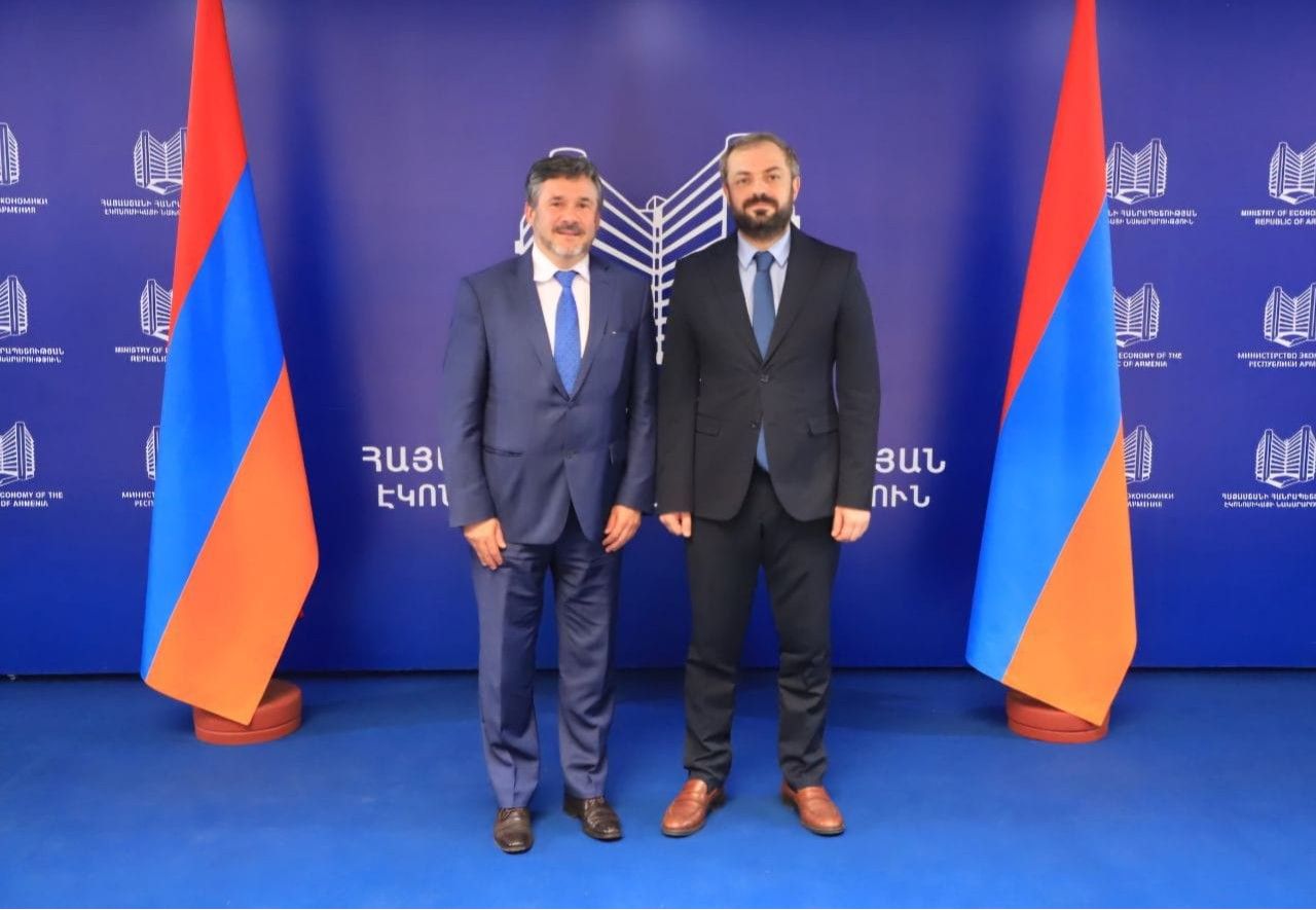 Գևորգ Պապոյանն ընդունել է ՀՀ-ում Լիտվայի Հանրապետության արտակարգ և լիազոր դեսպան Անդրիուս Պուլոկասին