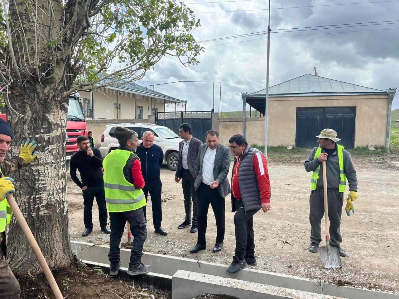 Ահարոն Խաչատրյանը կատարեց շրջայց Վարդենիս քաղաքի Գայի փողոց