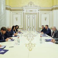 Նիկոլ Փաշինյանը հյուրընկալել է Ֆրանսիայի նախկին վարչապետ Ժան-Պիեռ Ռաֆարենին