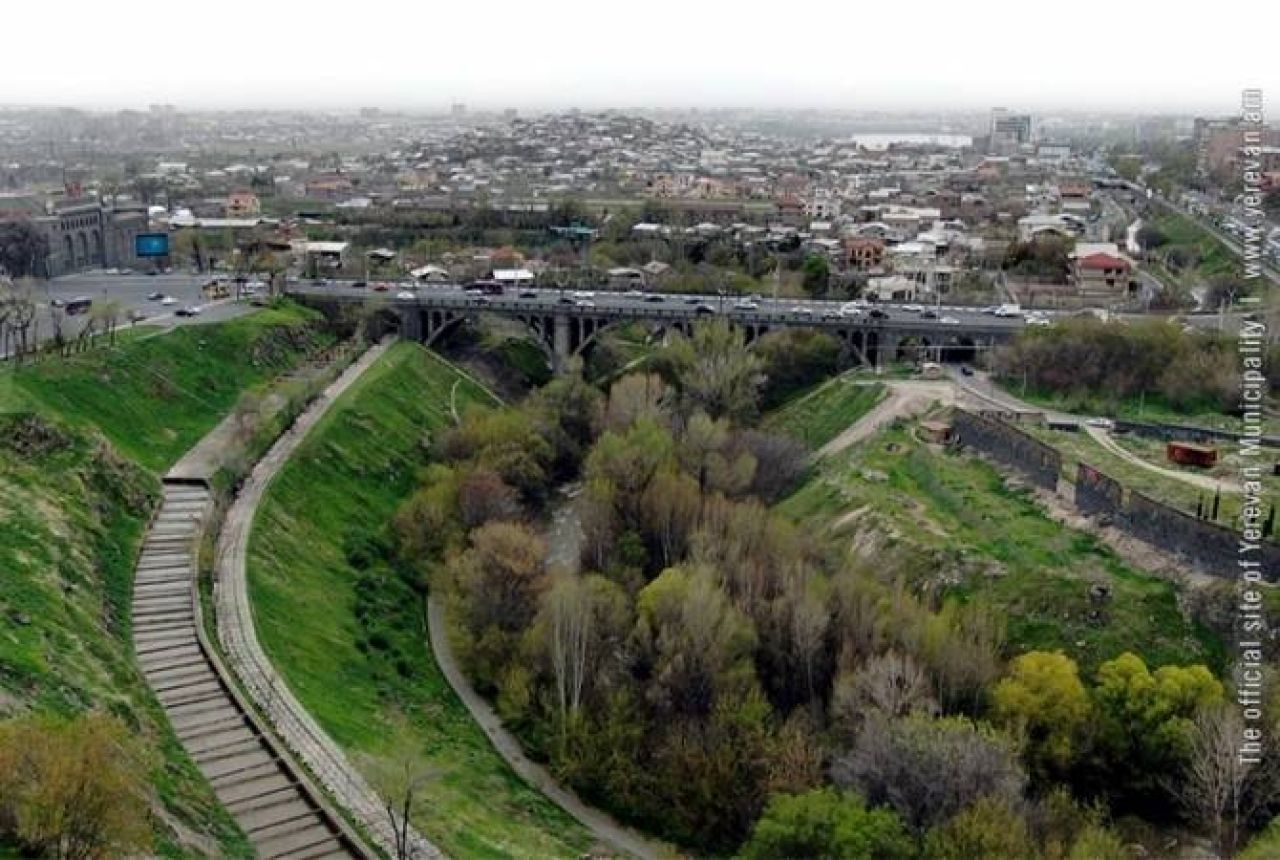 Հրազդանի կիրճում մաքրվում և ընդլայնվում է գետի հունը