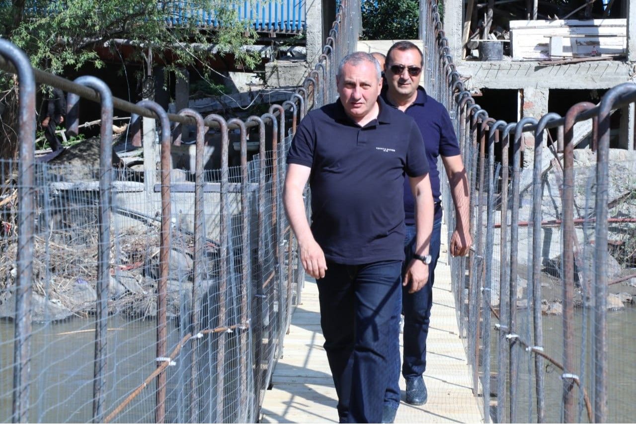 Քարկուփ բնակավայր տանող հետիոտնային ճոճվող կամուրջը շահագործվել է