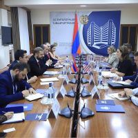 ՀՀ էկոնոմիկայի նախարարը և ԱՄՆ պետքարտուղարության հատուկ ներկայացուցիչը քննարկել են առևտրատնտեսական համագործակցության հարցեր