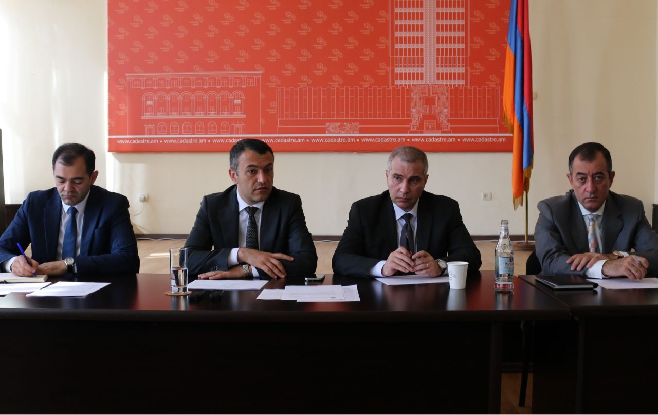 Կադաստրի կոմիտեում քննարկվել են մարզկենտրոններում խորհրդատվական կենտրոններ ունենալու նախագծին վերաբերող հարցեր