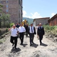 Վանաձորի բակերի ասֆալտապատման աշխատանքները շարունակվում են