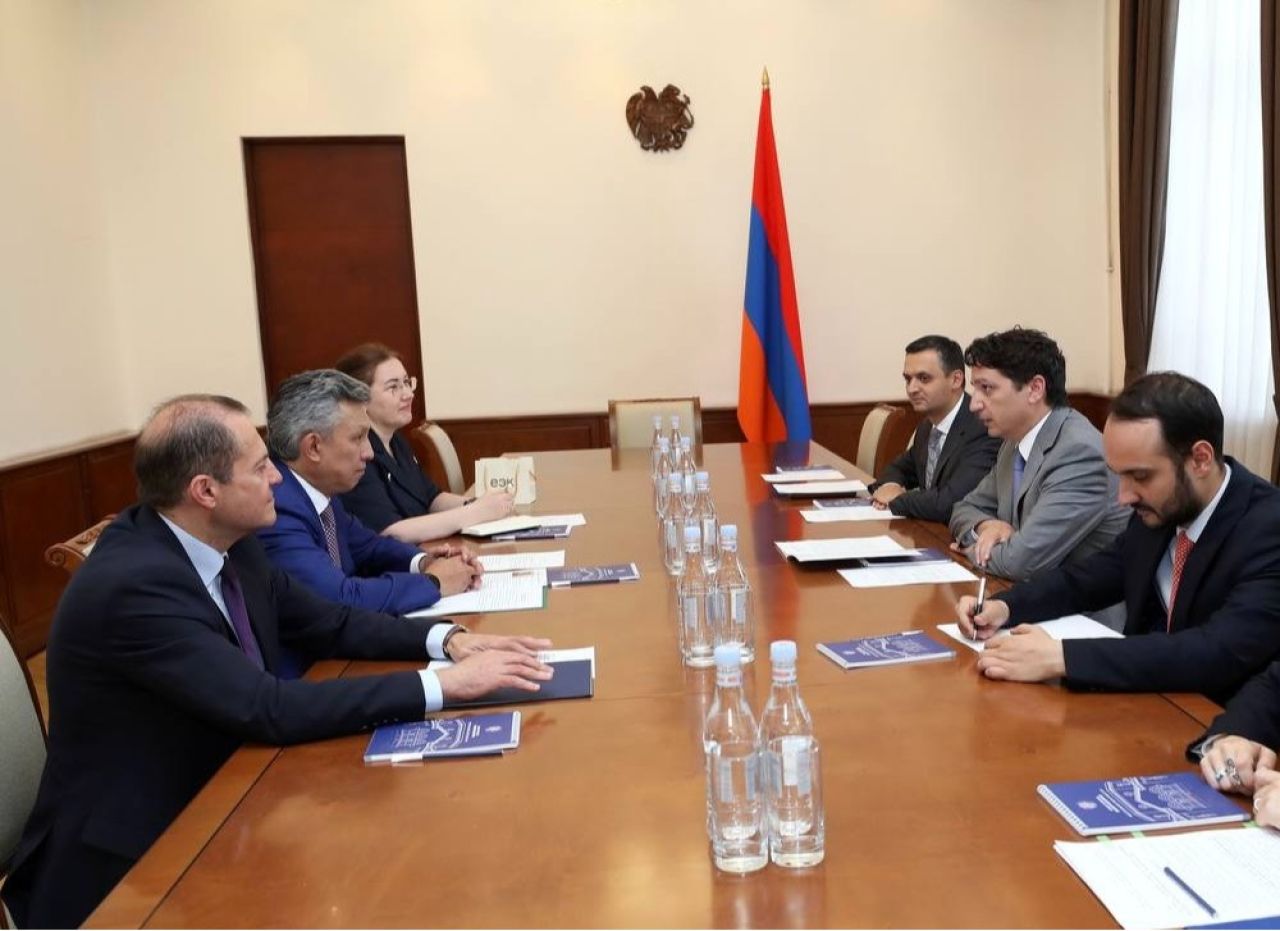 Վահե Հովհաննիսյանն ընդունել է ԵՏՀ նախարար Բախիտ Սուլթանովին