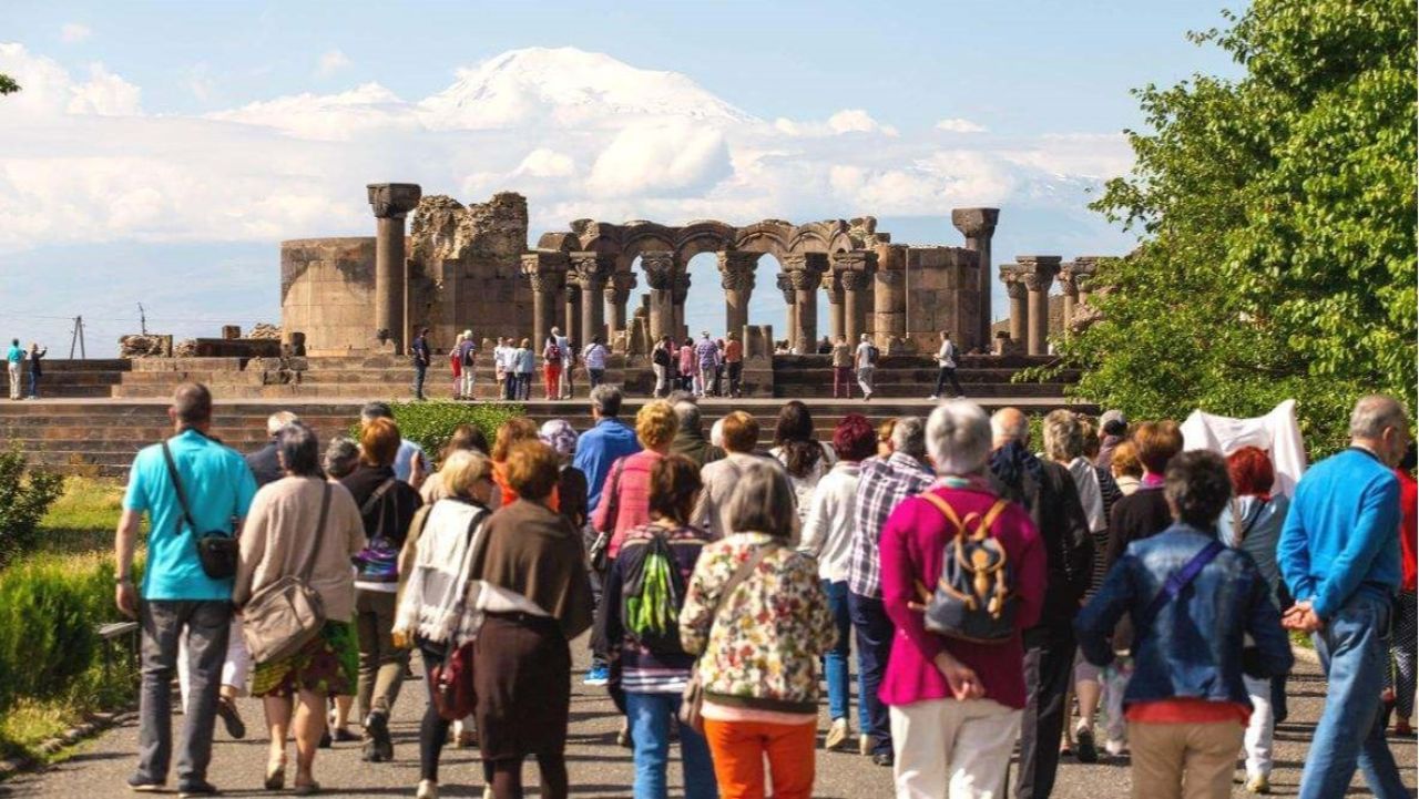 Ինչո՞ւ են զբոսաշրջիկները սկսել ավելի քիչ գալ Հայաստան. Մեխակ Ապրեսյանը նշել է պատճառները