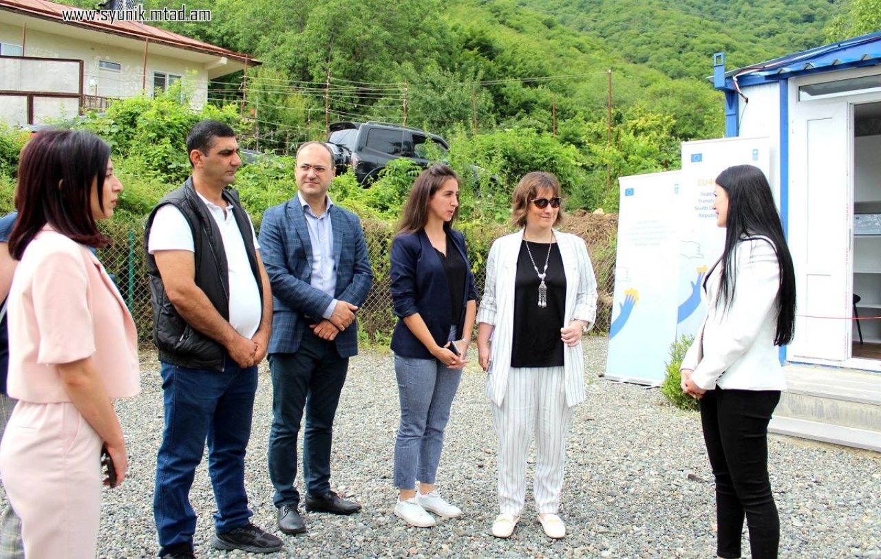 Կապան համայնքի սահմանամերձ Սրաշեն բնակավայրում այսօր նոր բուժակ-մանկաբարձական կետ բացվեց