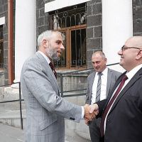 Շիրակի մարզպետ Մուշեղ Մուրադյանն ընդունել է Հայաստանում Չեխիայի արտակարգ և լիազոր դեսպան Պետր Պիրունչիկին