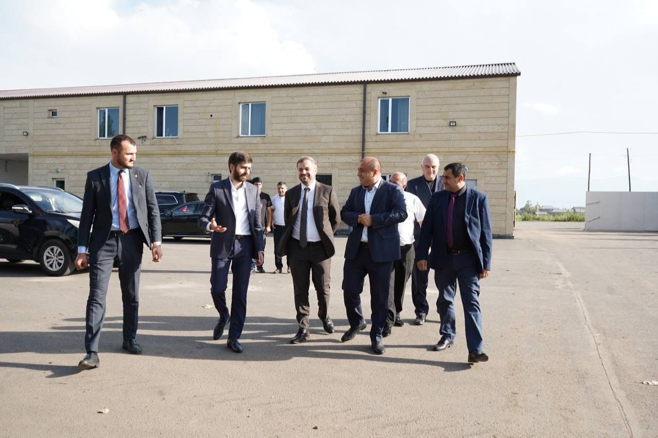 էկոնոմիկայի նախարարն այցելել է Տաշիր համայնքում գործող մի շարք ընկերություններ