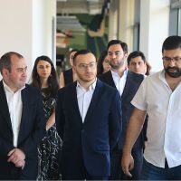 Կարևորելով պետություն-մասնավոր համագործակցությունը. Մխիթար Հայրապետյանն այցելել է ADOBE ընկերության հայաստանյան գրասենյակ