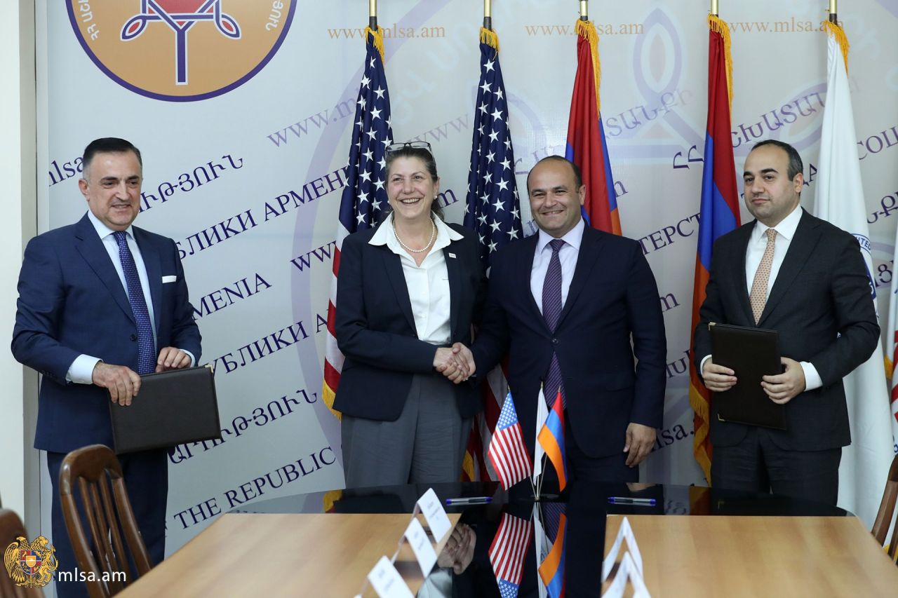Աշխատանքի և սոցիալական հարցերի նախարարության և CNFA ընկերության միջև ստորագրվել է հուշագիր