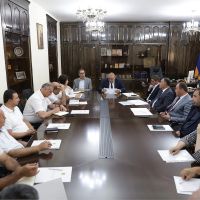 Շիրակի մարզպետ Մուշեղ Մուրադյանն այսօր աշխատանքային խորհրդակցություն է անցկացրել