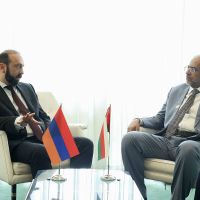 Հայաստանի ԱԳ նախարարը հանդիպում է ունեցել Օմանի էկոնոմիկայի նախարարի հետ