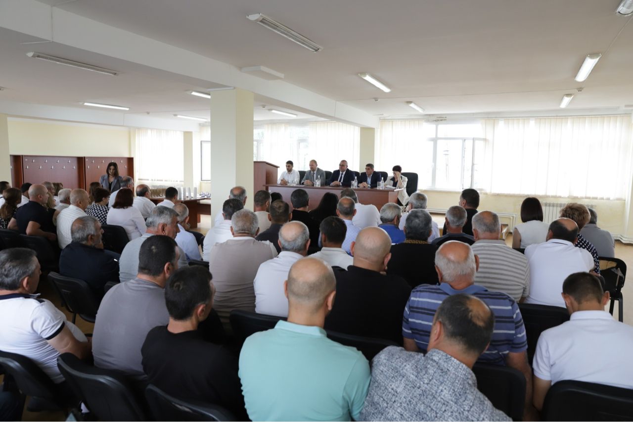 Մուշեղ Մուրադյանն այսօր «Հարավկովկասյան երկաթուղի» ՓԲԸ Գյումրու մասնաճյուղում ներկա է գտնվել երկաթուղայինների օրվան նվիրված միջոցառմանը