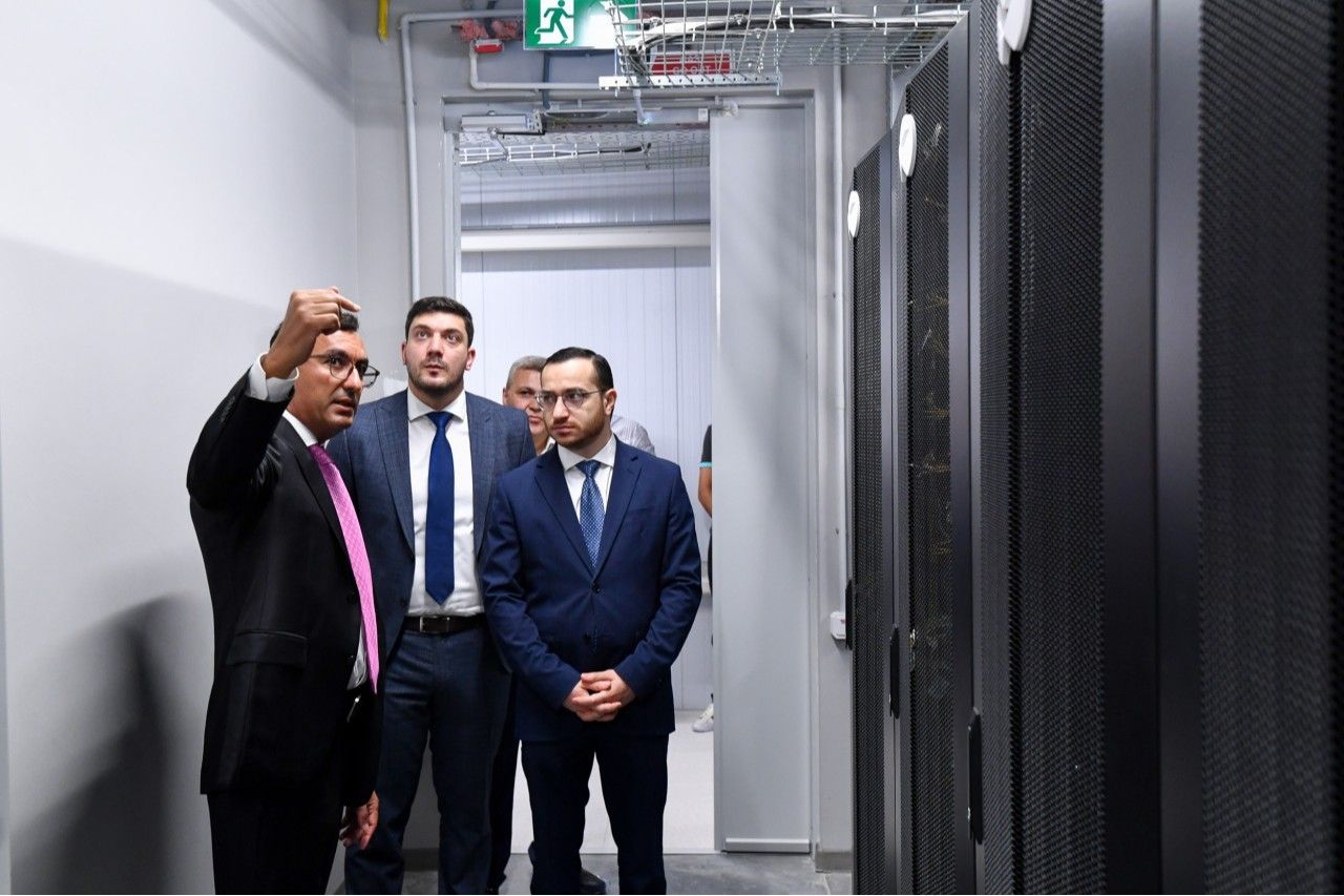 Մխիթար Հայրապետյանն այցելել է «OVIO»-ի տվյալների մշակման կենտրոն