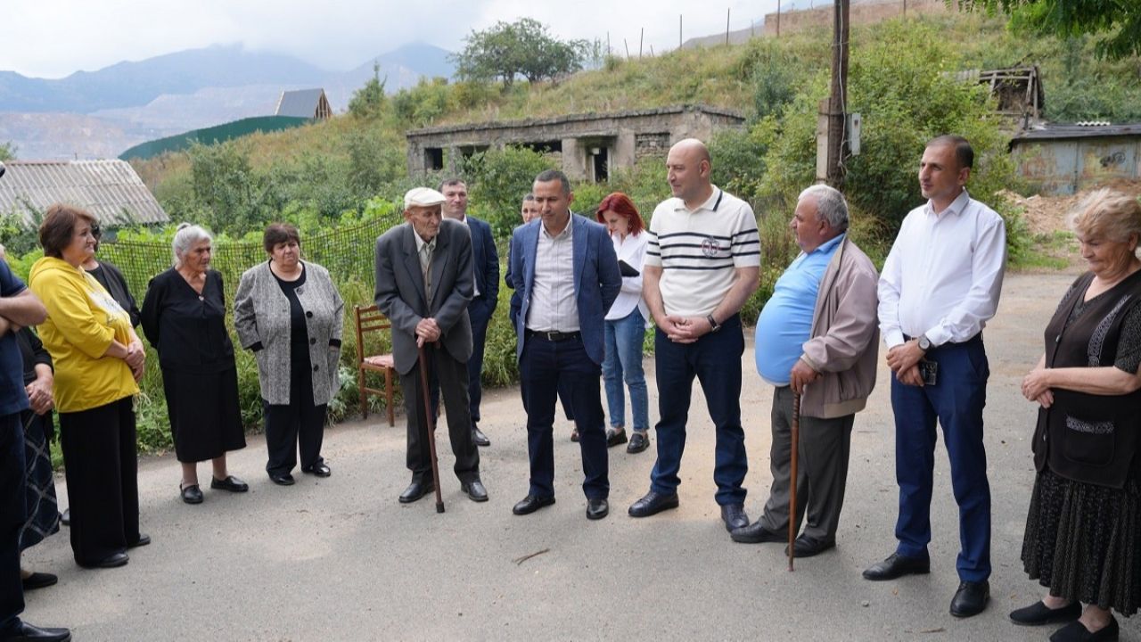 Ռոբերտ Ղուկասյանը շարունակել է աշխատանքային այցը Քաջարան համայնքում