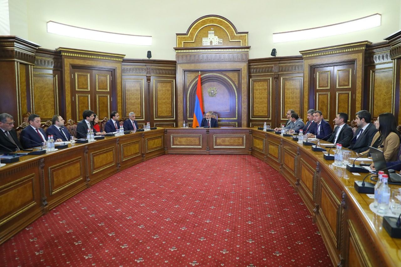 Վարչապետի գլխավորությամբ քննարկվել են պետական գնումների գործընթացի լավարկմանը վերաբերող հարցեր