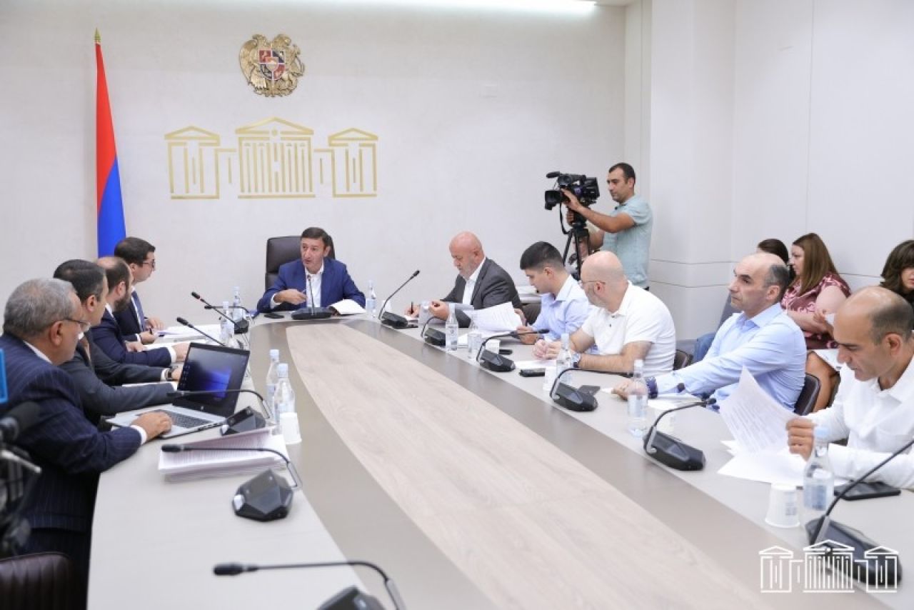 Քննարկվել է արեւային էներգետիկայի զարգացման ոլորտին վերաբերող օրենսդրական նախաձեռնությունը