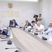 Քննարկվել է արեւային էներգետիկայի զարգացման ոլորտին վերաբերող օրենսդրական նախաձեռնությունը