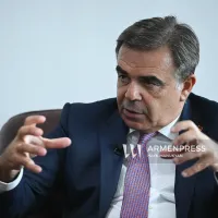 ԱՐՄԵՆՊՐԵՍ. Եվրահանձնաժողովի փոխնախագահը հույս ունի, որ ՀՀ քաղաքացիները շուտով կկարողանան առանց վիզայի ճամփորդել դեպի Եվրոպա