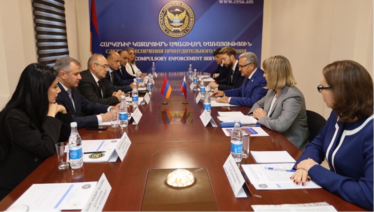 Գլխավոր հարկադիր կատարողն ընդունել է ՌԴ Դատական կարգադրիչների դաշնային ծառայության պատվիրակությանը