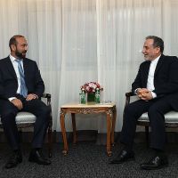 Հայաստանի և Իրանի ԱԳ նախարարներն անդրադարձել են տարածաշրջանային տնտեսական ու տրանսպորտային կապուղիների ապաշրջափակման հարցերին