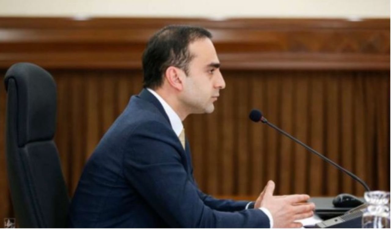 Մի օր փլվելու են 4-րդ ռիսկայնության շենքերը, այդտեղ բնակարանների գինը զրոյին մոտ է, բայց մարդիկ դուրս չեն գալիս. Ավինյան