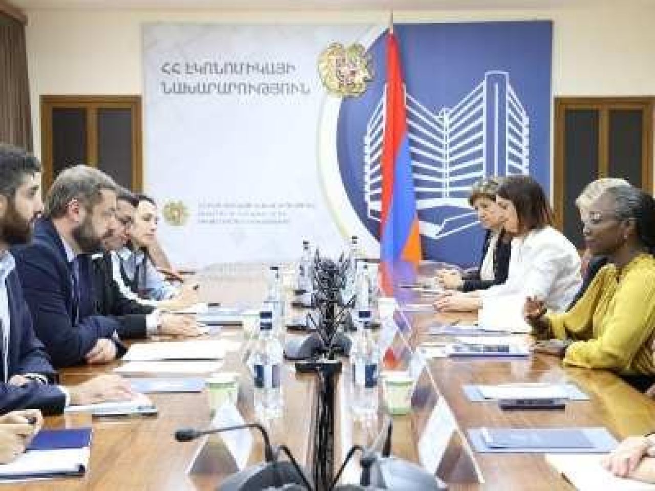 Էկոնոմիկայի նախարարն ընդունել է ՀԲ պատվիրակությանը