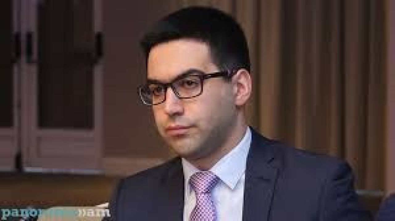 Ես համաձայն չեմ, որ հարկային բեռը շատ է և հնարավոր չէ մաքուր դաշտում գործել. Բադասյան