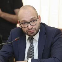 Էկոնոմիկայի նախարարի տեղակալ Նարեկ Տերյանն աշխատանքից ազատման դիմում է ներկայացրել