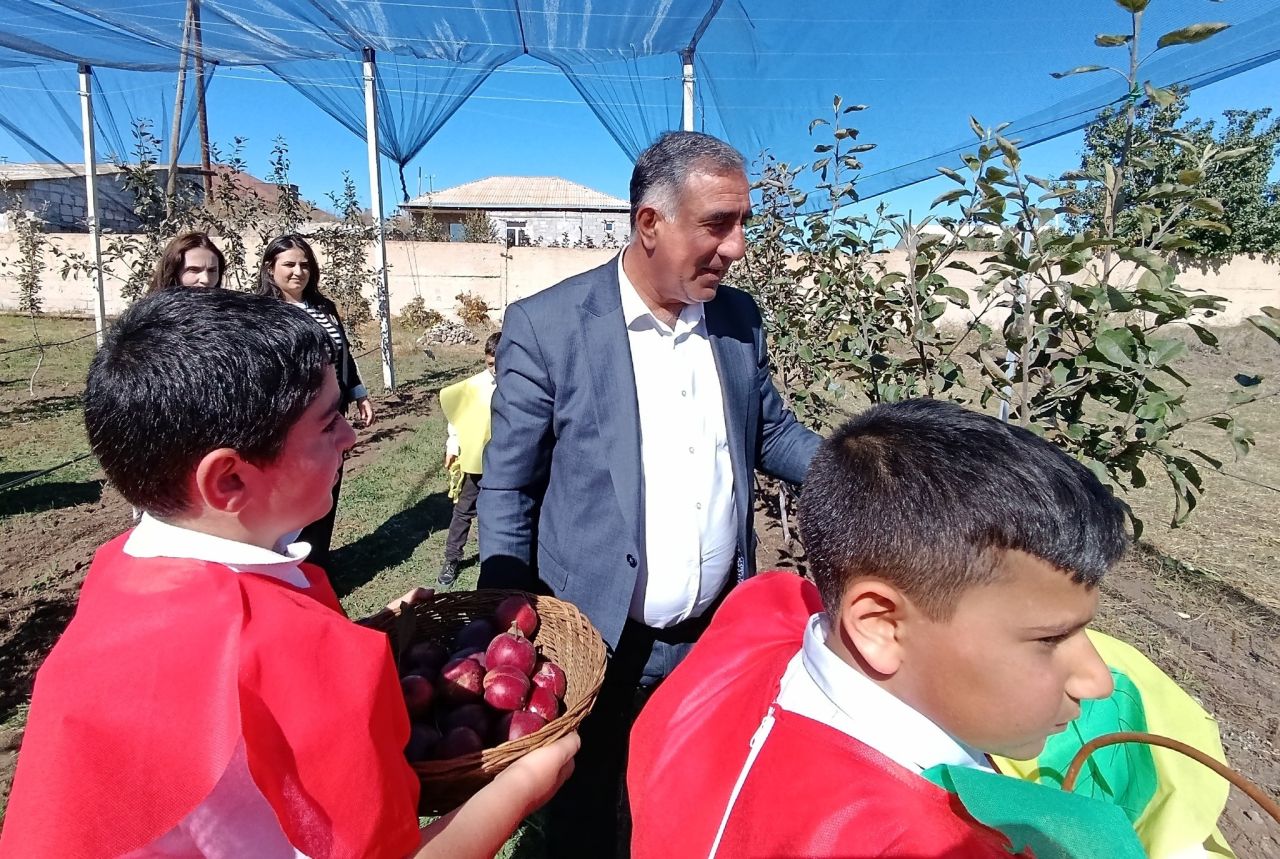 Գեղարքունիքի մարզպետն ու ՄԱԿ-ի ՊՀԾ ներկայացուցիչները այցելել են Գանձակի թիվ երկու դպրոց