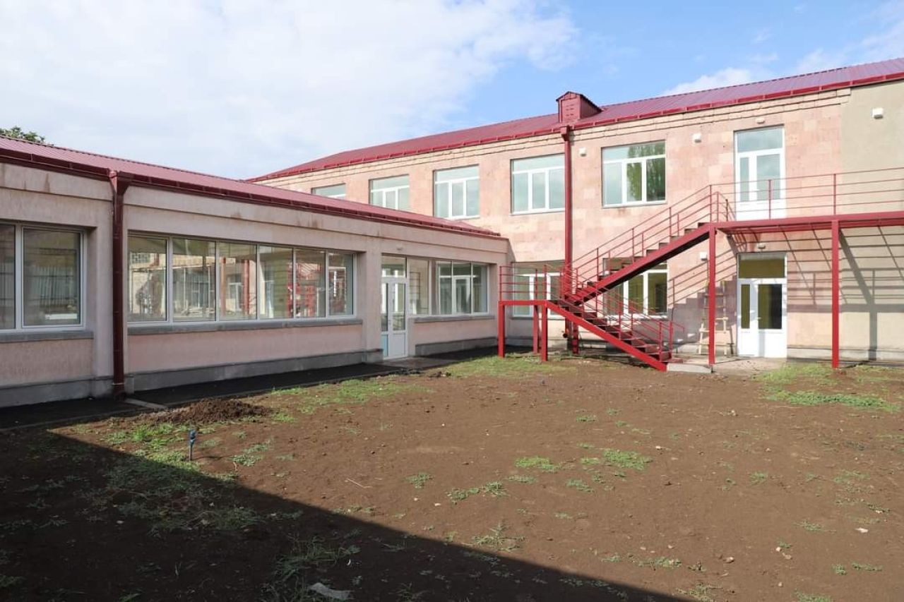 Շիրակի մարզպետը դիտարկել է մի շարք բնակավայրերում աշխատանքների ընթացքը