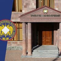 ՔԿ. Փաստական տվայլներ կան, որ Հ.Խ-ն ստանձնել է  խնդիրներին վերաբերող վեճերն իրեն դիմած անձանց օգտին լուծելու հարցեր
